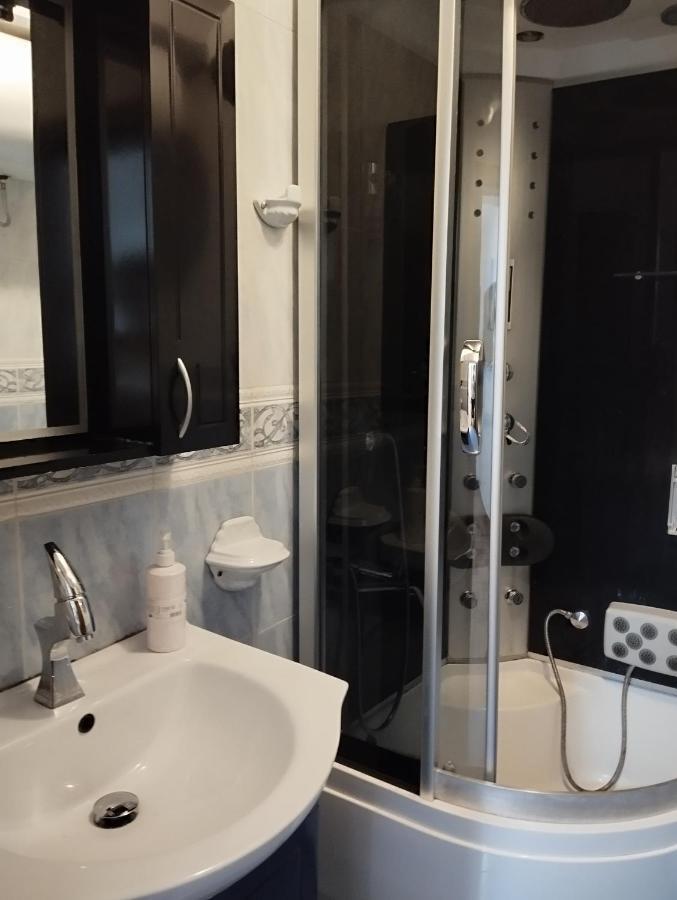 Bea City Center Apartment Тирана Экстерьер фото