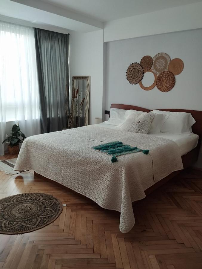 Bea City Center Apartment Тирана Экстерьер фото