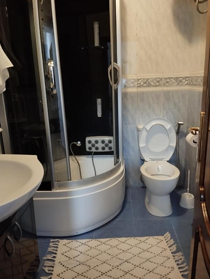 Bea City Center Apartment Тирана Экстерьер фото